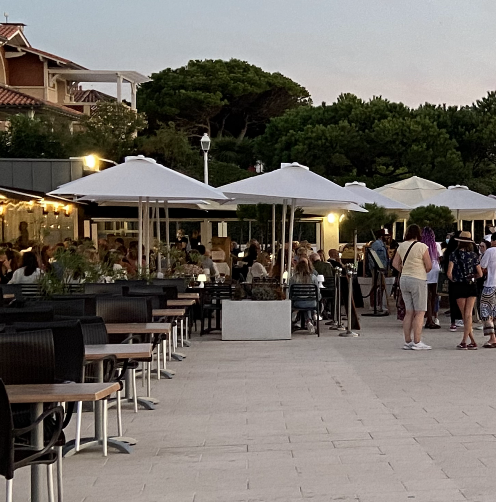 restaurant-royal-moulleau-front-de-mer-vue-ocean-superbe