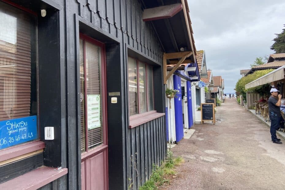 village-paisaible-lecanon-capferret